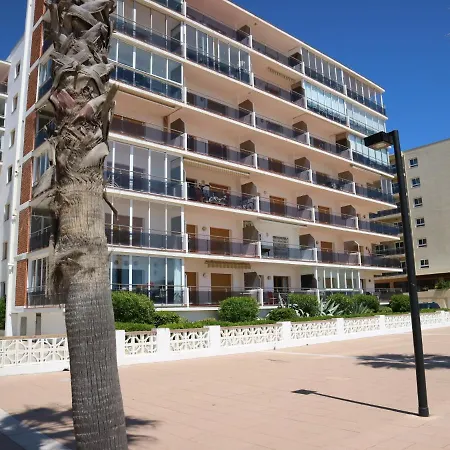 Apartment Front De 10 Roses
