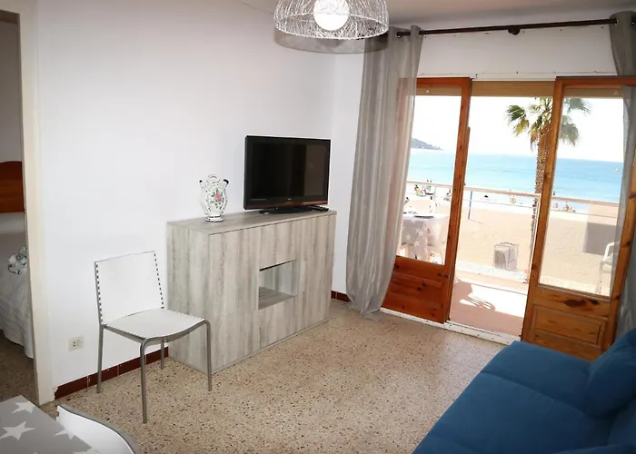 Front De 10 דירה *