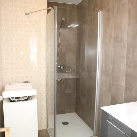 Apartament Front De 10